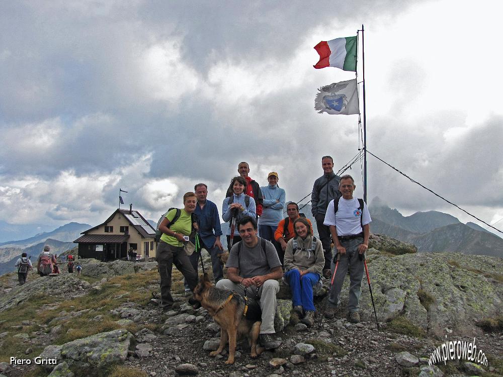 23 Eccoci arrivati, prima foto di gruppo.jpg